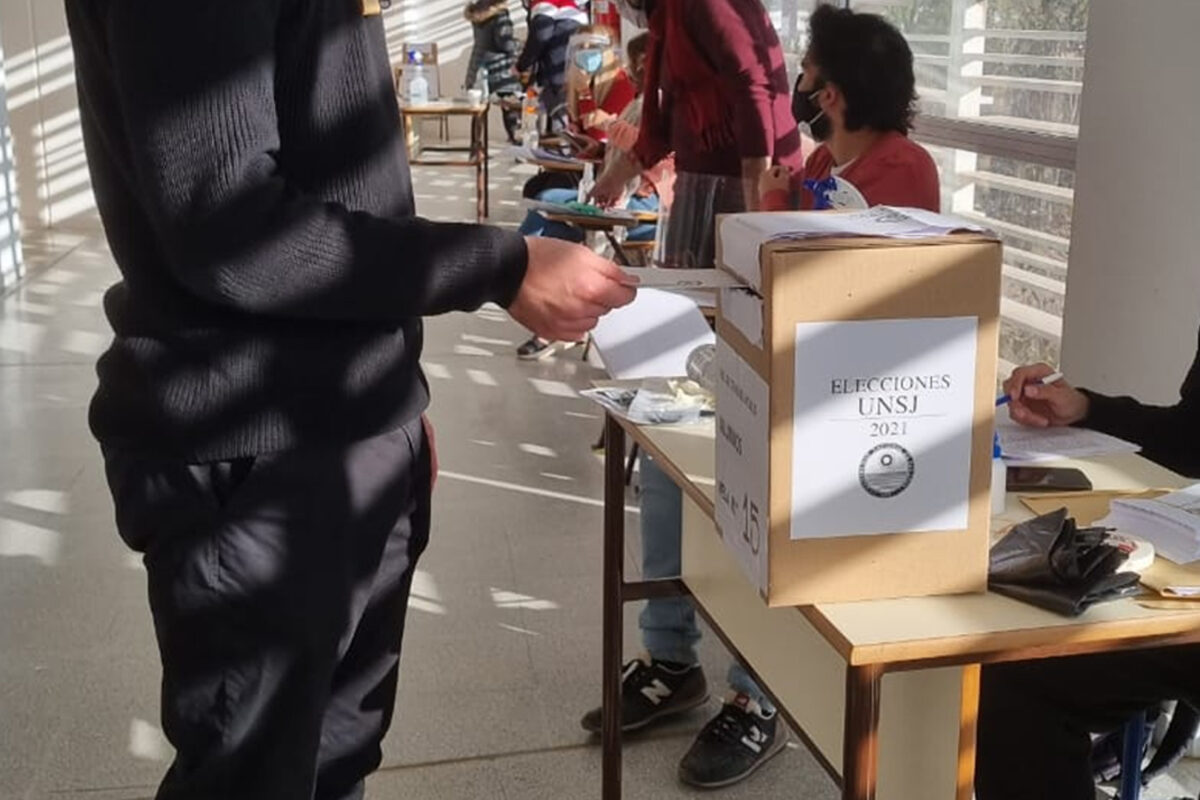 Elecciones universitarias