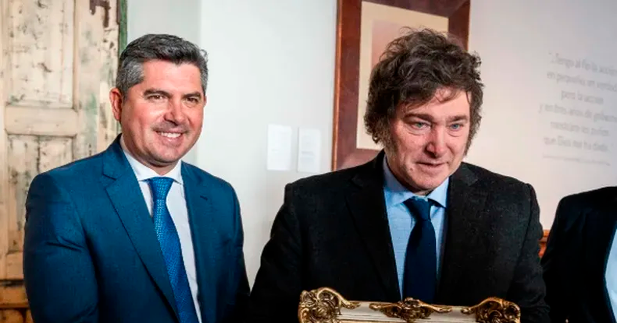 Marcelo Orrego y Javier Milei en un acto oficial en San Juan