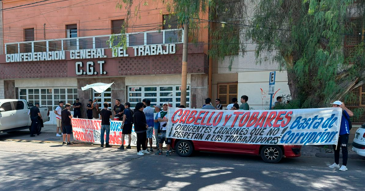Protesta en la CGT de San Juan contra Eduardo Cabello