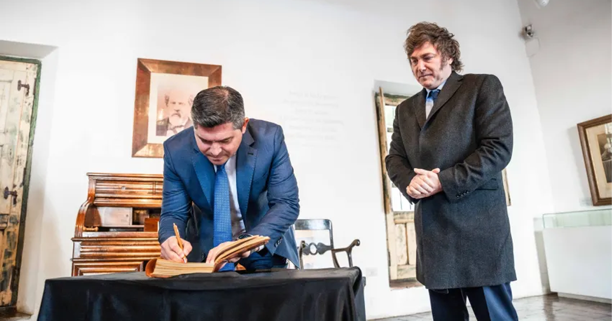 Orrego y Milei durante la visita del presidente a San Juan en 2024.