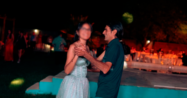 Daniel "El Pichi" Paredes en el cumpleaños de 15 de la hija de su amigo Carlos Zalazar.